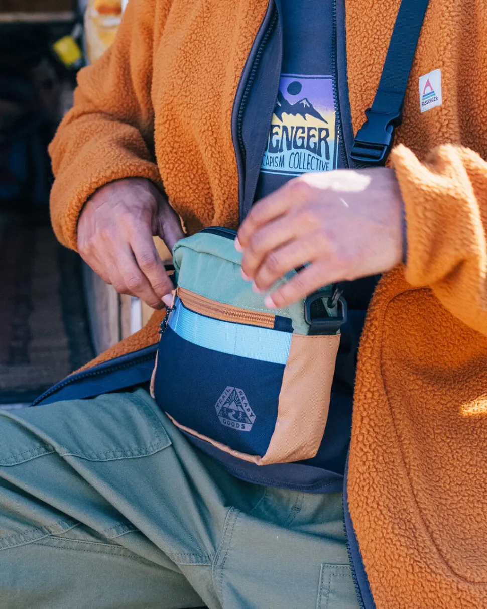 Navigate Hybrid Bike and Hip Pack